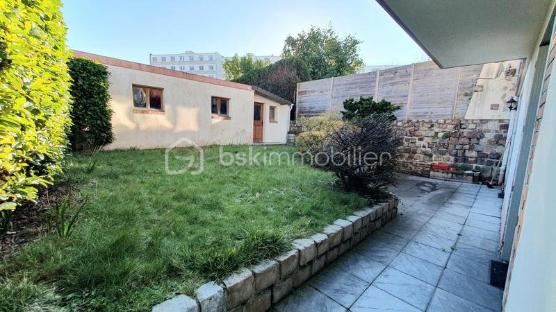 Maison - 180 m² - 7 pièces