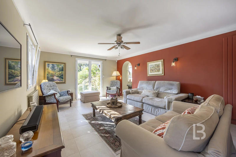 Maison - 194 m² - 5 pièces