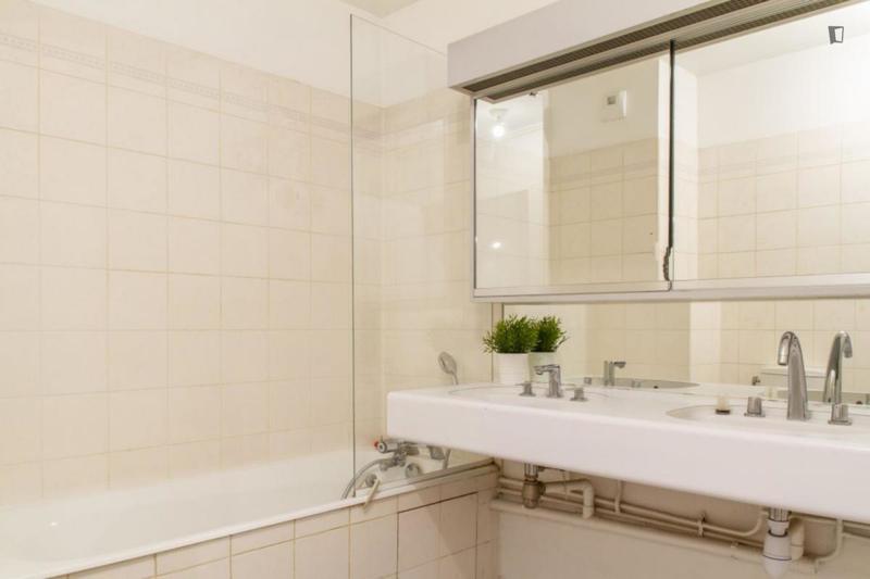 Chambre - 10 m² - 6 pièces