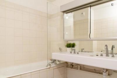 Chambre - 10 m² - 6 pièces