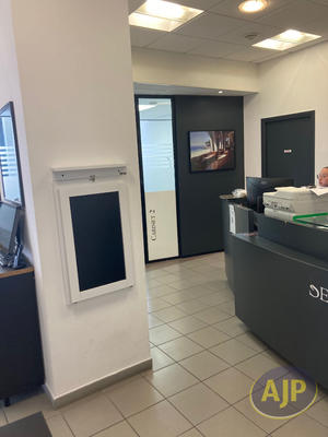 Local commercial - 106 m²