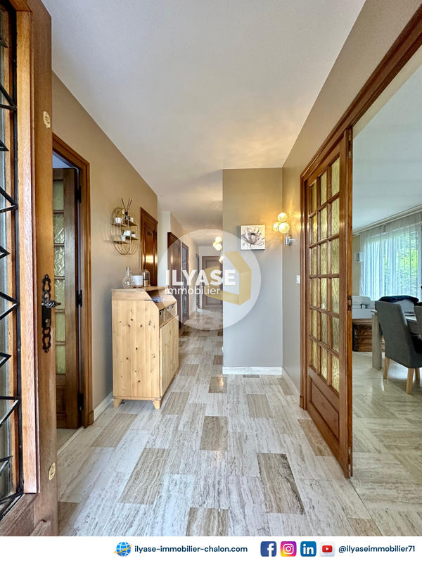 Maison - 121 m² - 5 pièces