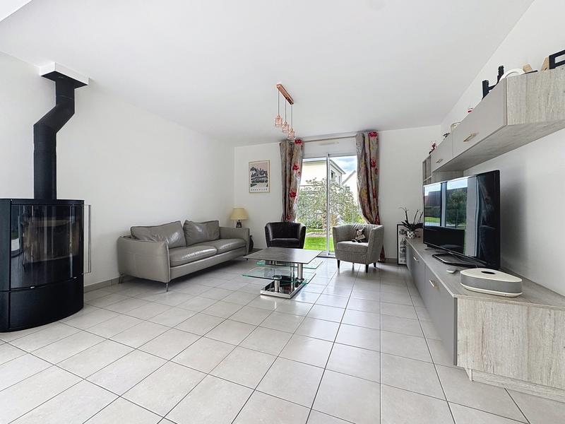 Maison - 180 m² - 7 pièces