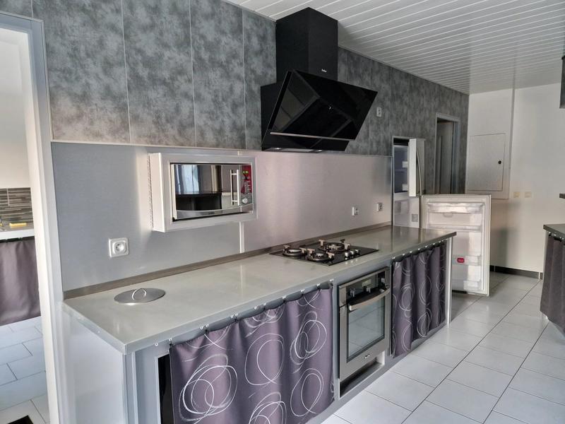 Maison - 214 m² - 7 pièces