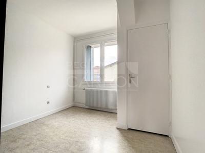 Appartement - 83 m² - 3 pièces