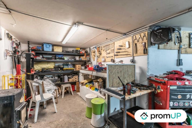 Parking / Garage - 50 m²