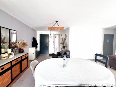 Maison - 104 m² - 5 pièces