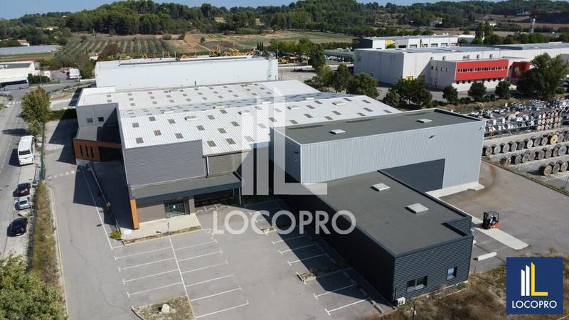 Local d'activité / Entrepôt - 4 800 m²