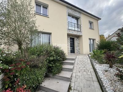 Maison - 160 m² - 6 pièces