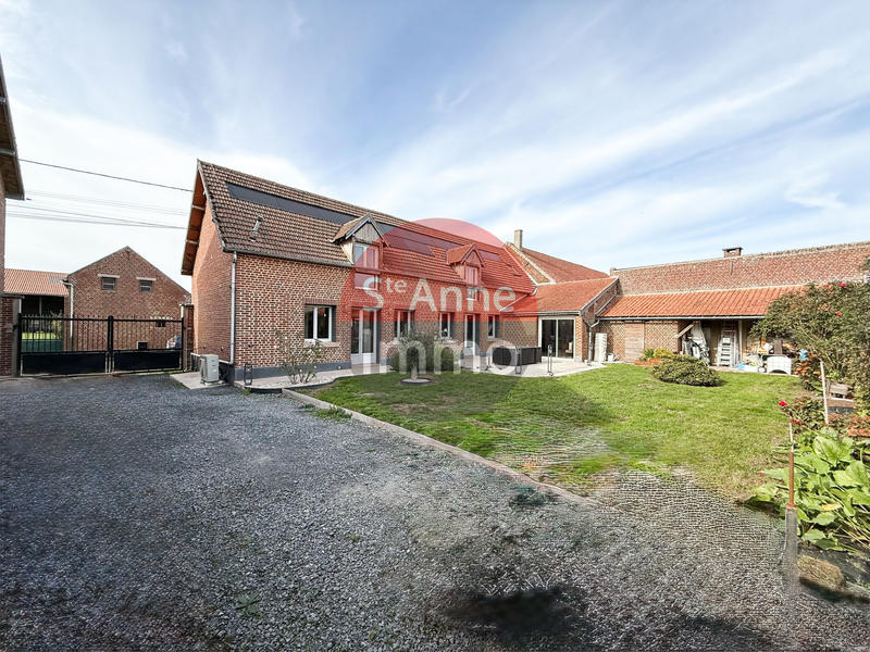 Maison - 192 m² - 6 pièces