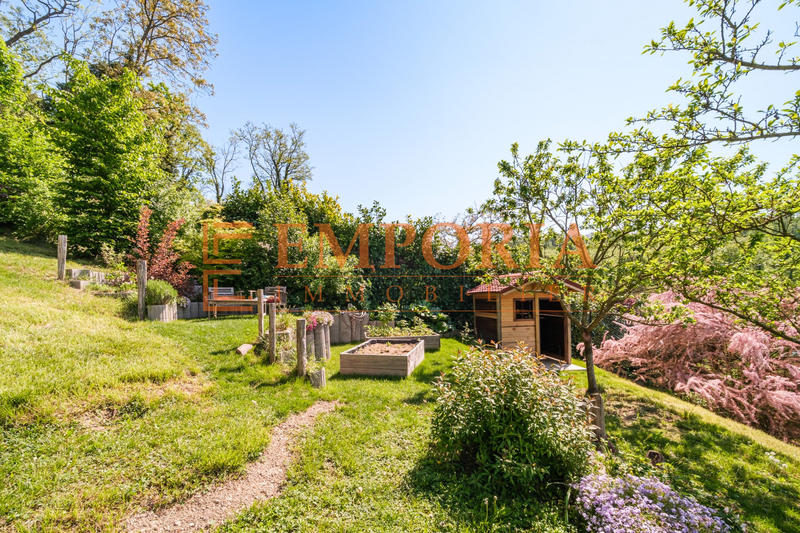 Maison - 175 m² - 8 pièces