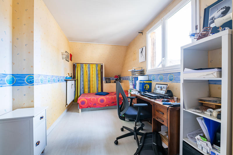 Maison - 145 m² - 8 pièces