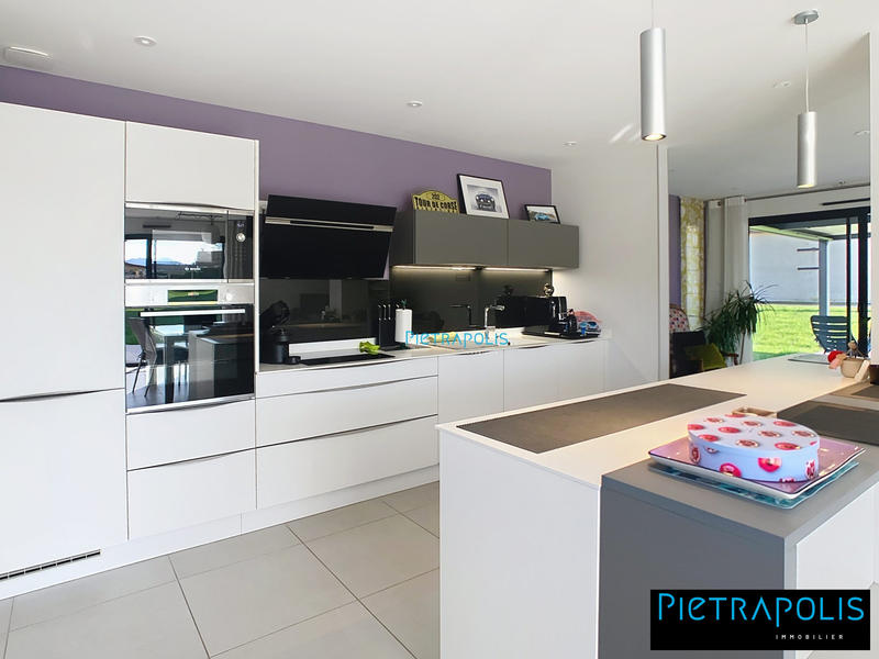 Maison - 145 m² - 6 pièces