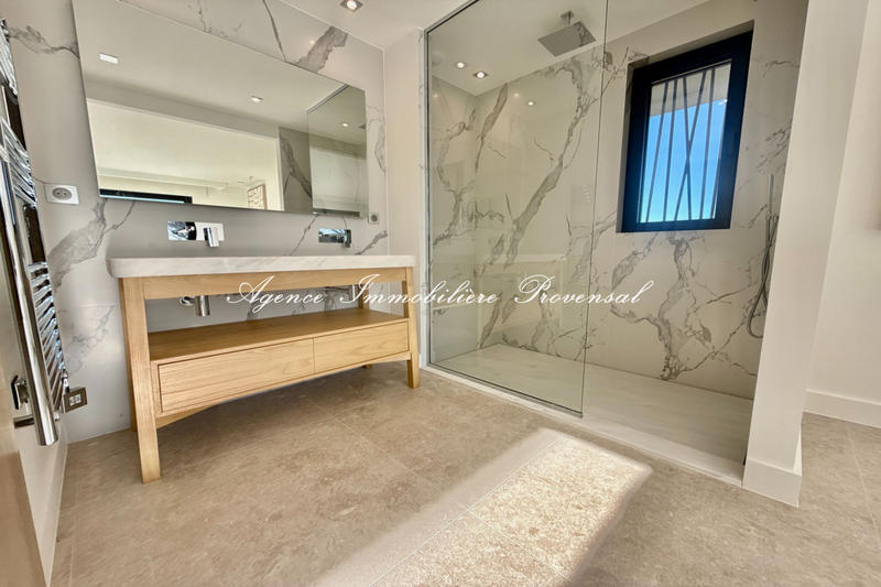 Villa - 266 m² - 5 pièces