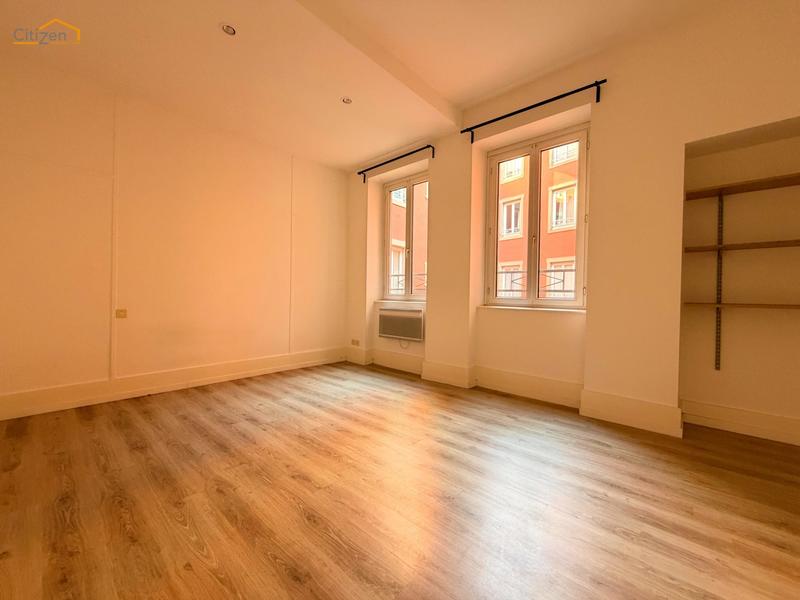 Appartement - 82 m² - 4 pièces