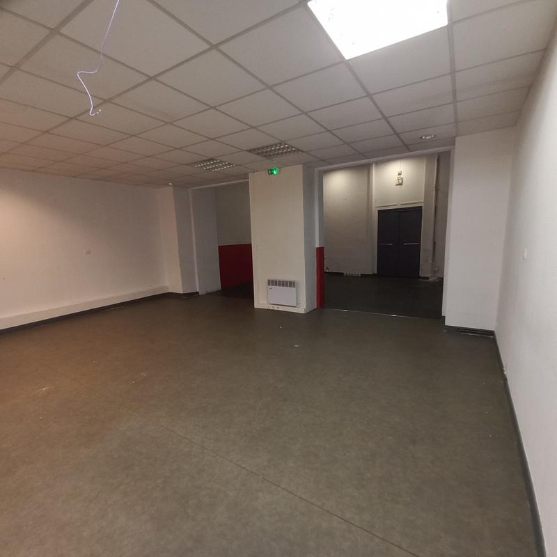 Local commercial - 451 m²
