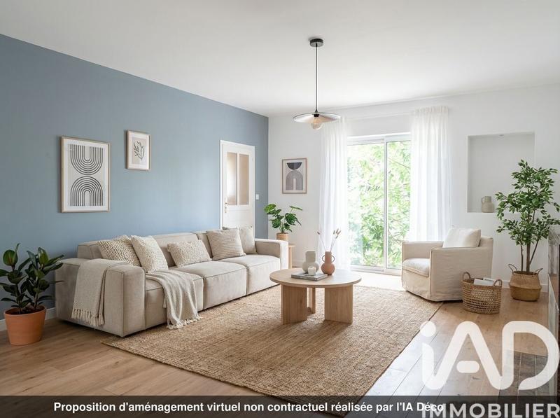 Maison - 247 m² - 8 pièces