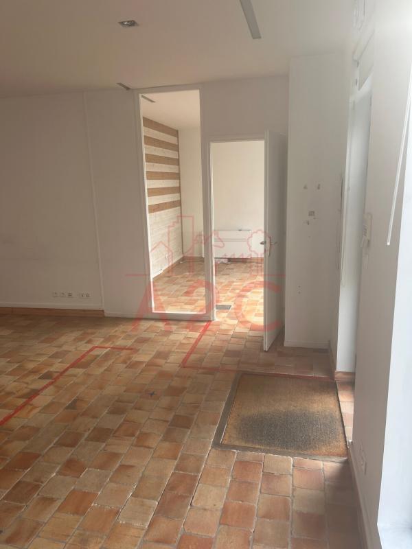 Local commercial - 87 m²