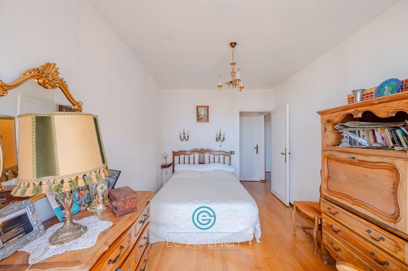 Appartement - 87 m² - 4 pièces