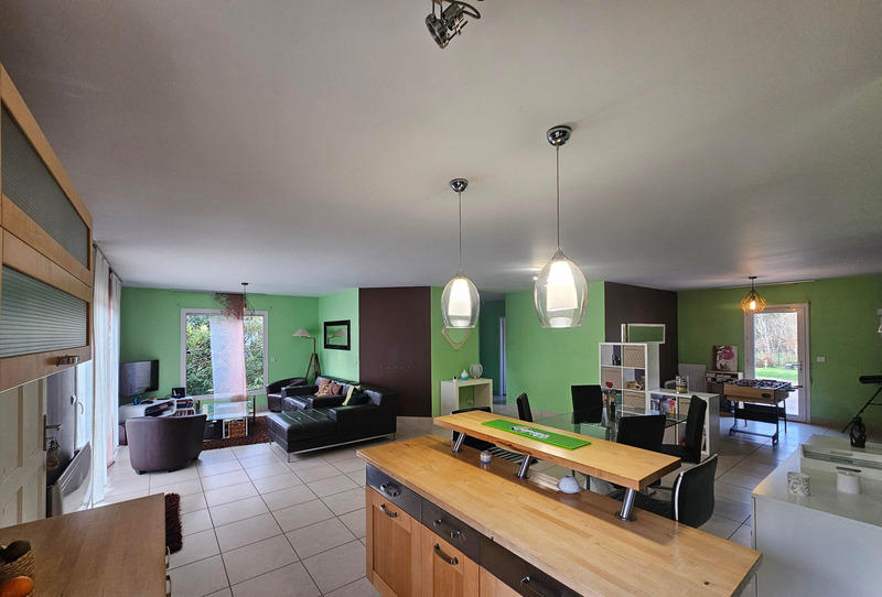 Maison - 141 m² - 6 pièces