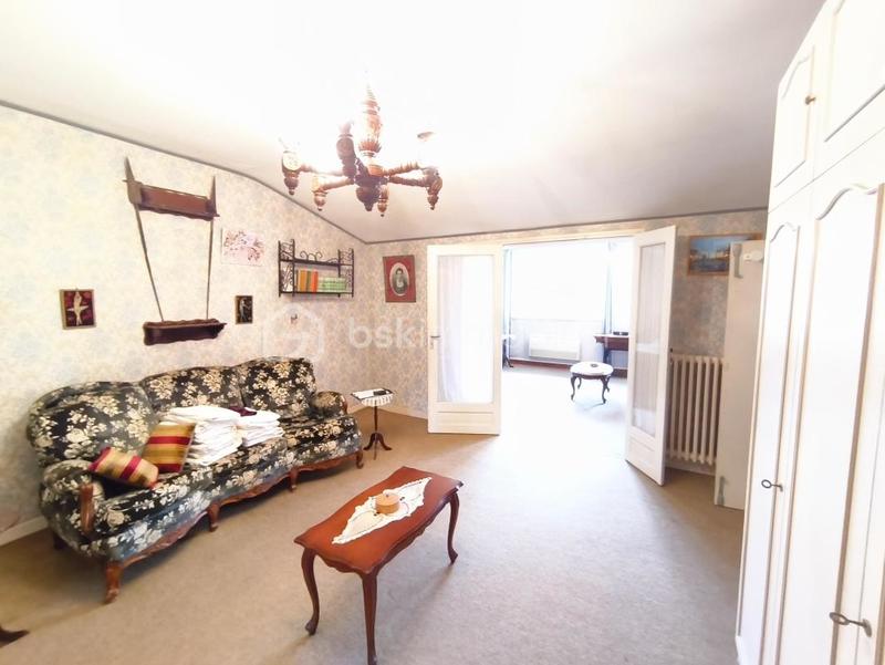 Maison de ville - 218 m² - 11 pièces