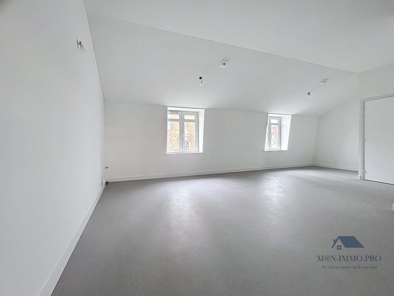 Bureau - 73 m² - 1 pièce