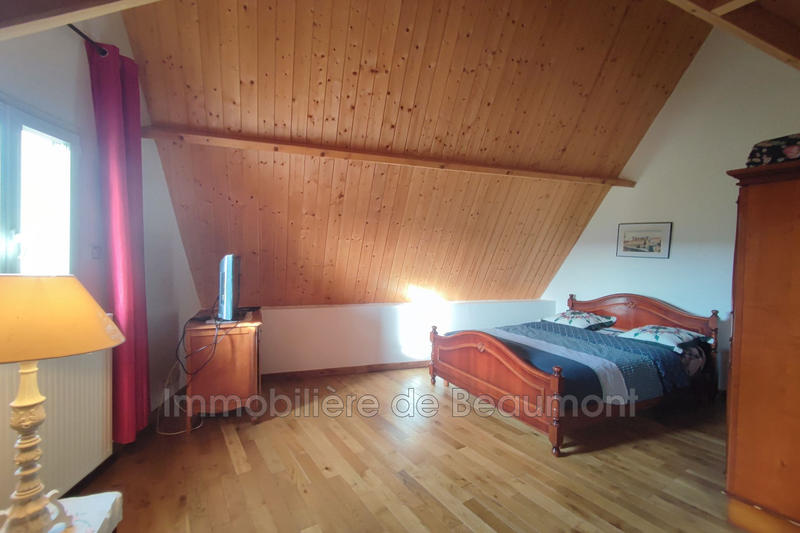 Maison - 214 m² - 6 pièces