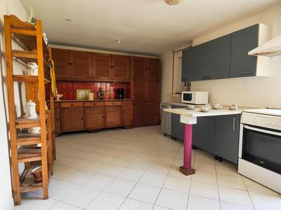 Maison - 204 m² - 8 pièces