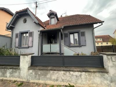 Maison - 85 m² - 5 pièces