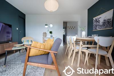 Chambre - 11 m² - 1 pièce