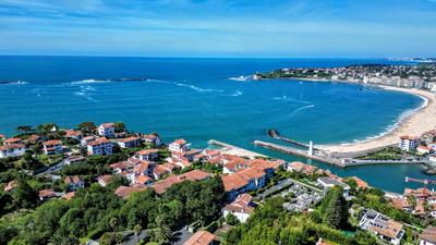 Propriété - 300 m² - 7 pièces