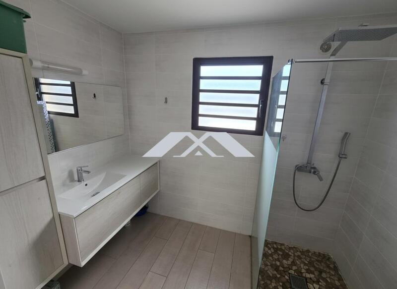 Maison - 94 m² - 4 pièces