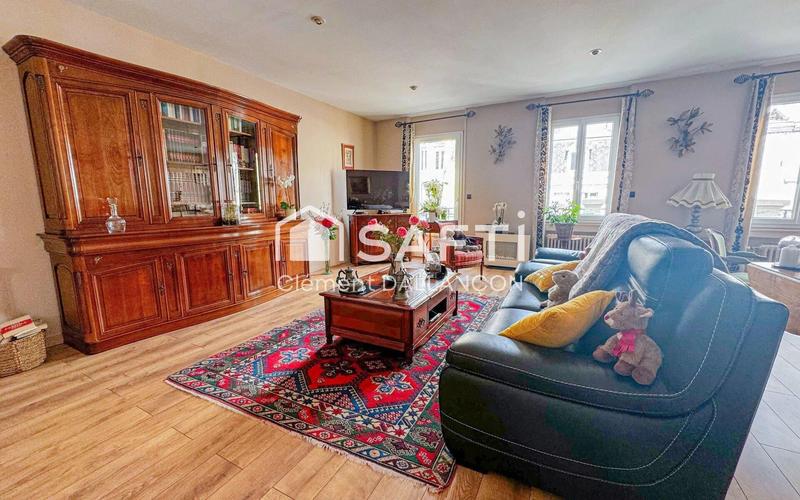 Appartement - 321 m² - 8 pièces