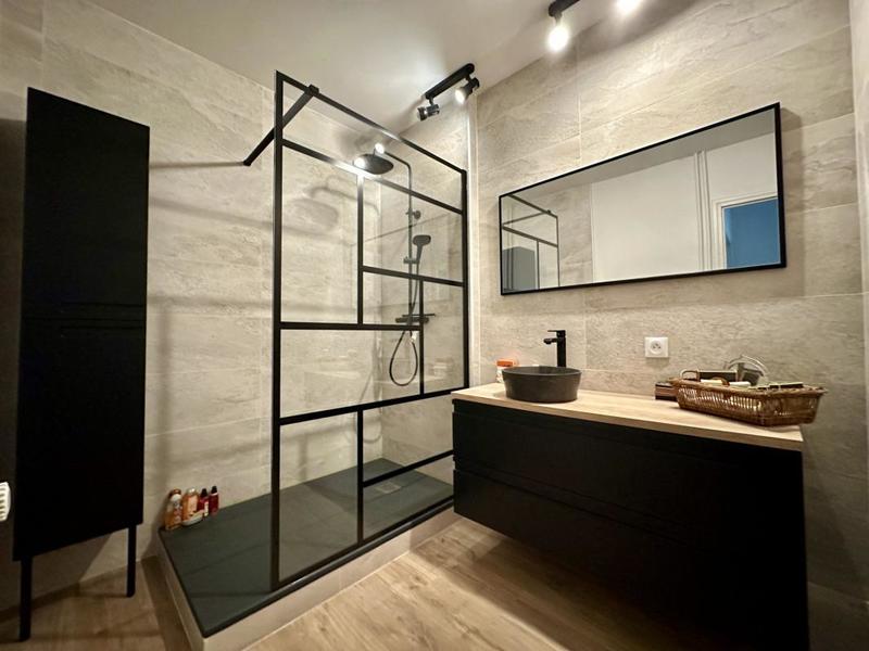 Appartement ancien - 90 m² - 4 pièces