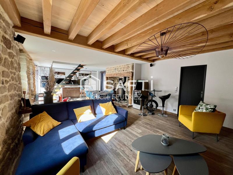 Maison - 215 m² - 9 pièces