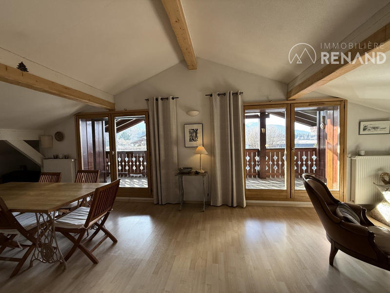 Appartement - 90 m² - 4 pièces