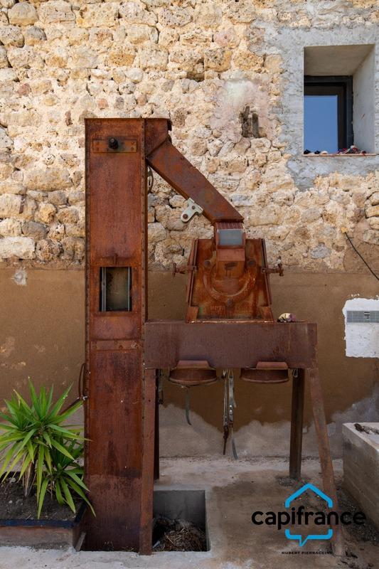 Propriété - 621 m² - 12 pièces