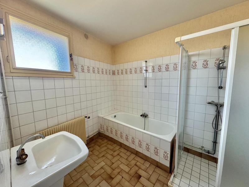 Maison - 138 m² - 5 pièces