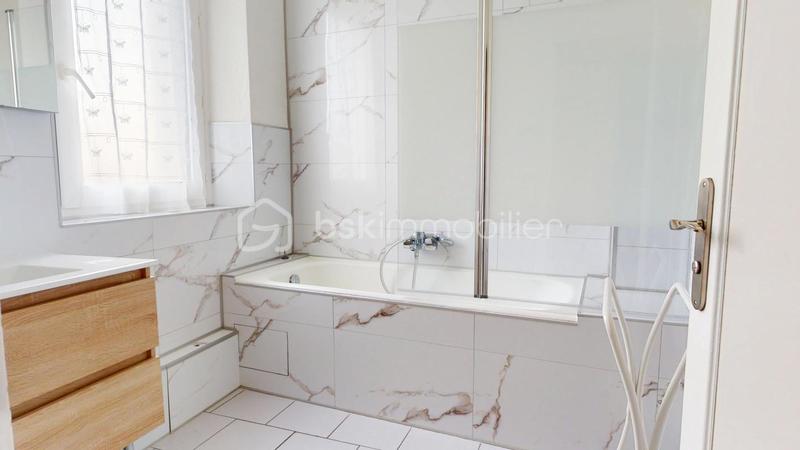 Maison - 122 m² - 6 pièces