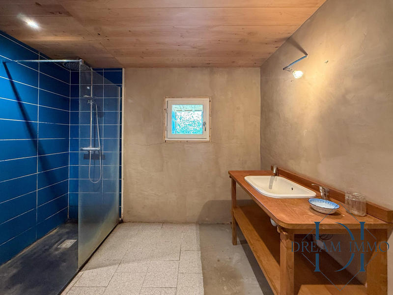 Maison - 196 m² - 5 pièces