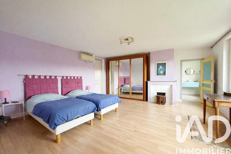 Maison de ville - 295 m² - 8 pièces