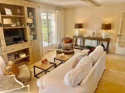 Maison - 158 m² - 6 pièces