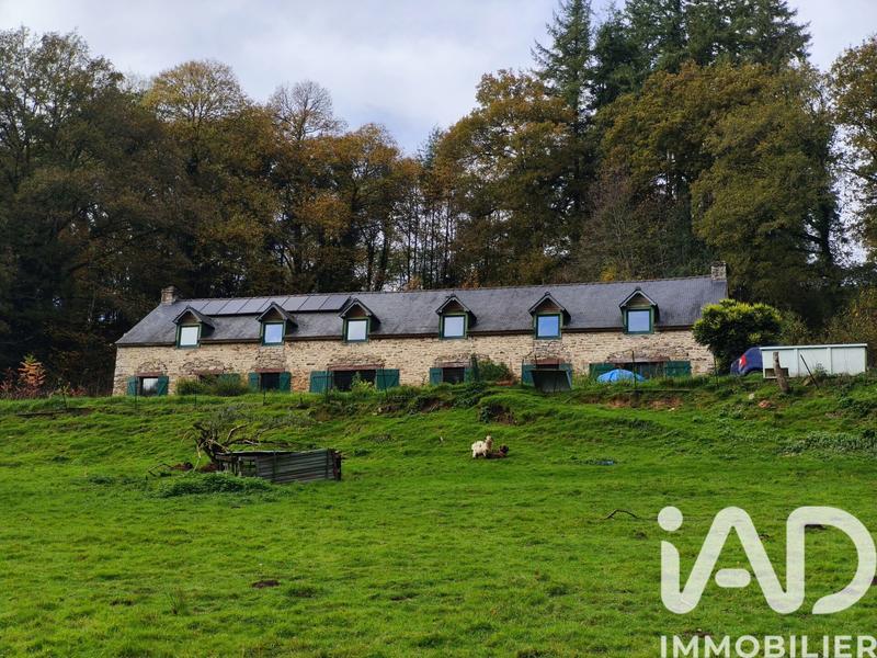 Maison - 240 m² - 6 pièces