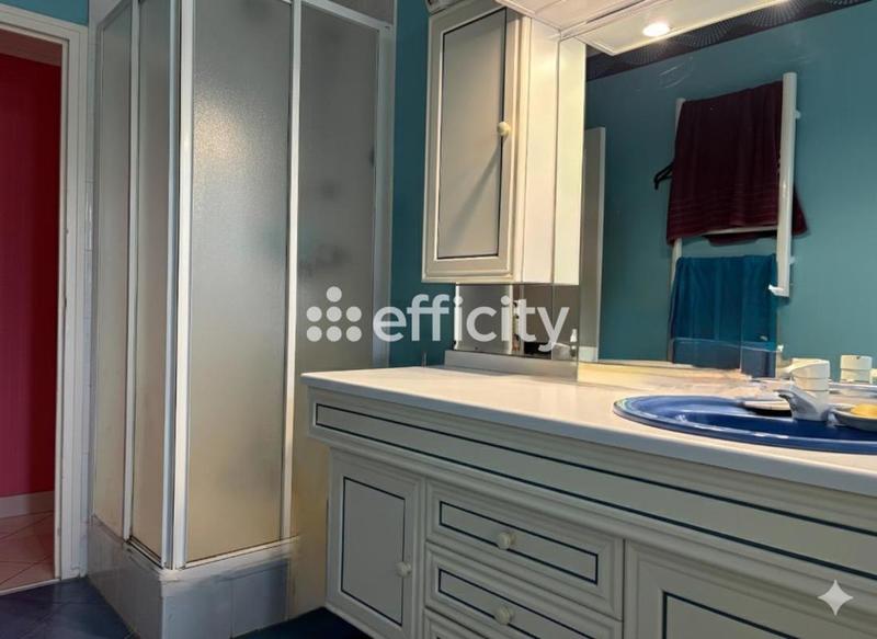 Appartement - 86 m² - 5 pièces