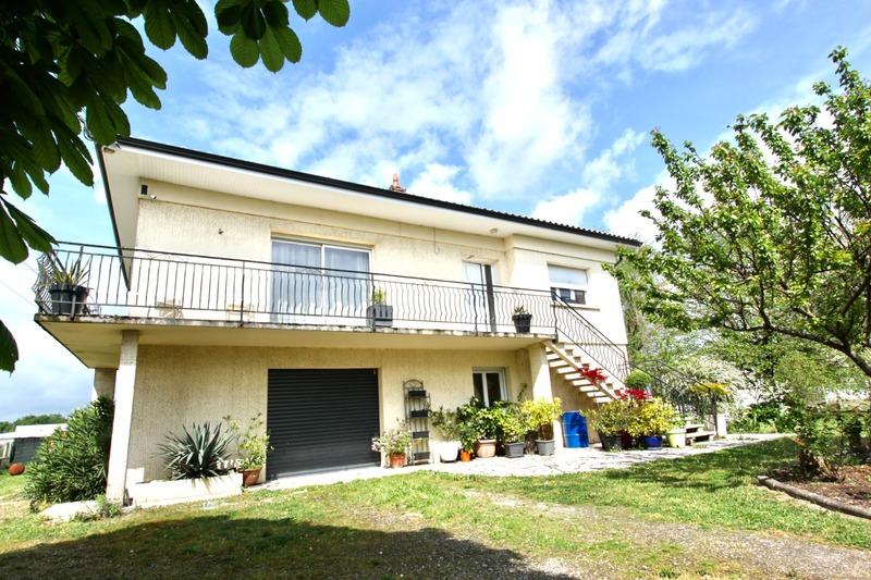 Maison - 175 m² - 9 pièces