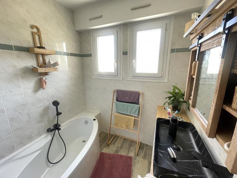 Maison - 190 m² - 8 pièces