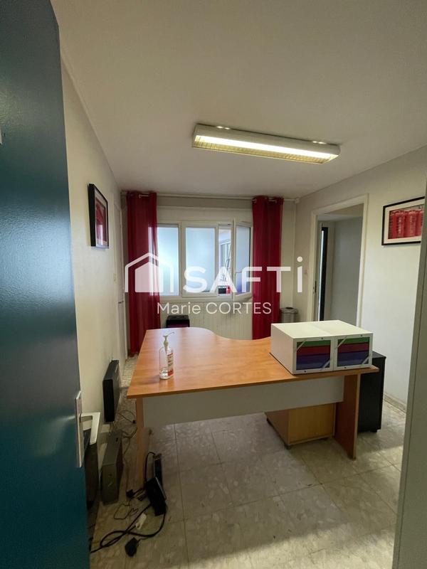 Local commercial - 135 m² - 5 pièces