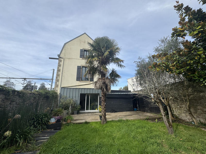 Maison - 140 m² - 6 pièces