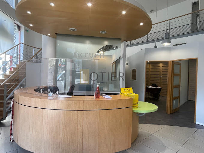 Local commercial - 100 m²