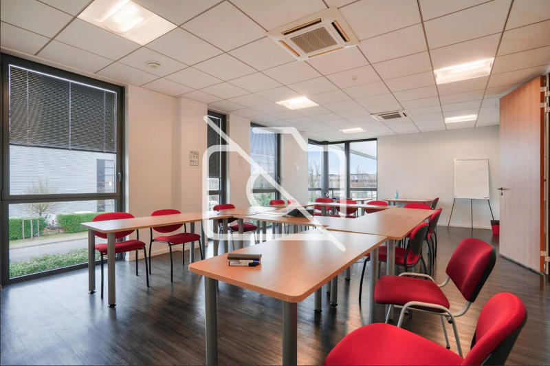 Entrepôt - 9 199 m²